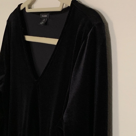Halogen Black velvet blouse - Picture 3 of 5